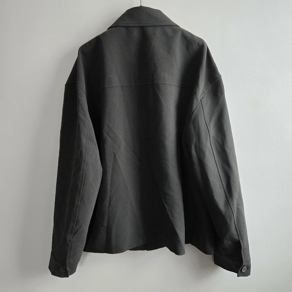 Zara details boxy